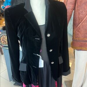 Wathne size 4  Black Velvet Women's Jacket